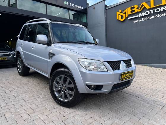 MITSUBISHI PAJERO TR4 2.0 4X2 16V 140CV FLEX 4P MANUAL MITSUBISHI PAJERO TR4 2.0 4X2 16V 140CV FLEX 4P MANUAL